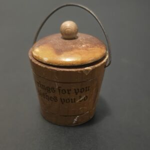 Small Wooden "I Hold Rings For You" Vintage Ring Holder